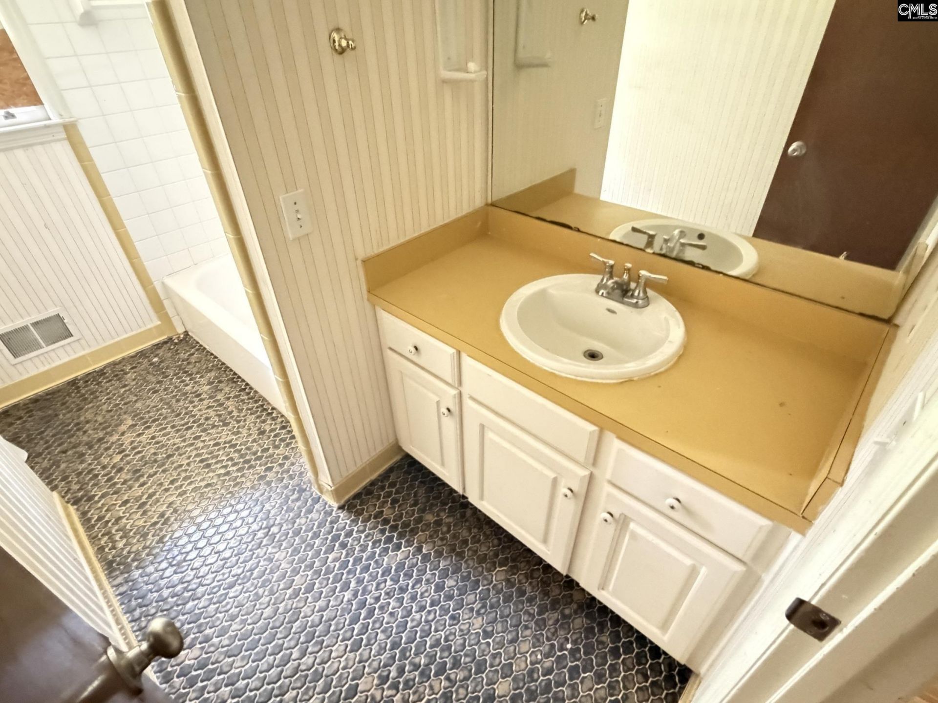 125 Beachwood Drive  Photo 6