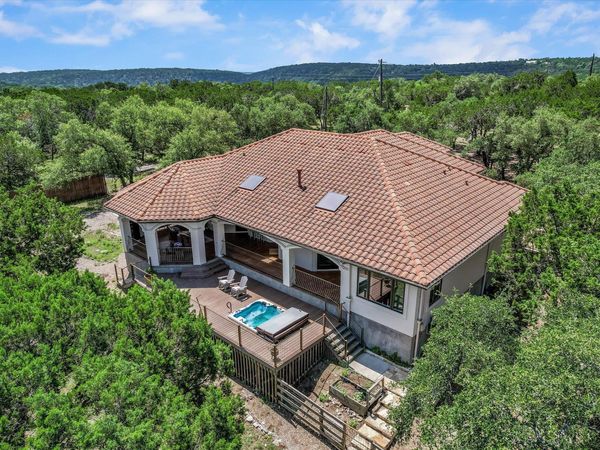 817 Woodcreek Ranch RD, Wimberley, TX 78676