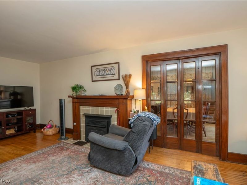 507 W Maple Street , North Canton, OH 44720 Photo 9