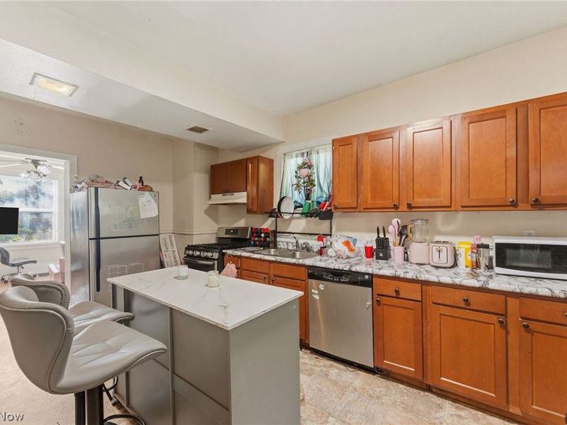 2032 W 104th Street , Cleveland, OH 44102 Photo 11