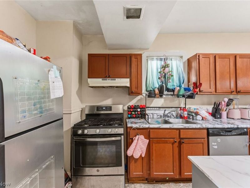 2032 W 104th Street , Cleveland, OH 44102 Photo 9