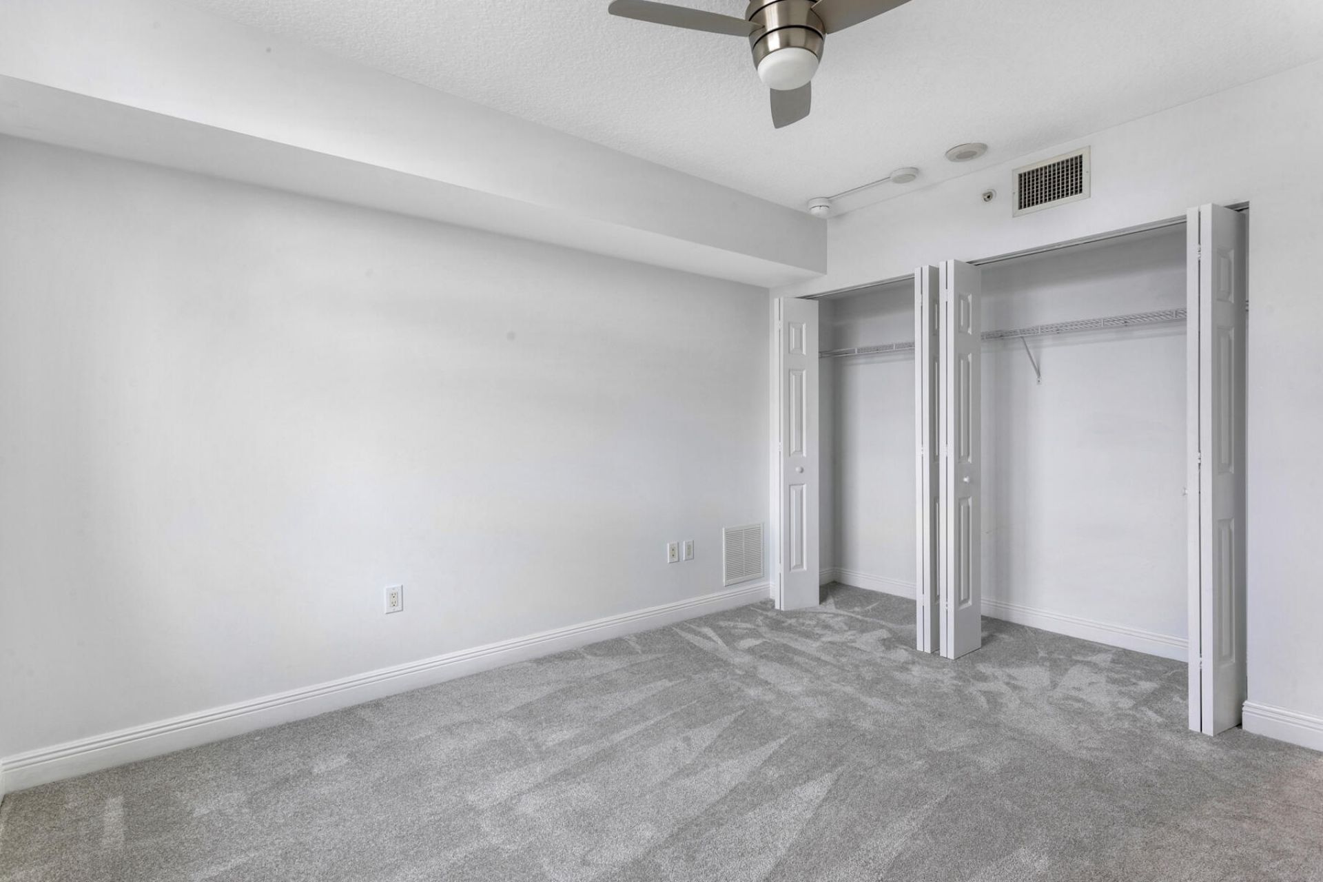 610 Clematis Street, Unit 418, West Palm Beach, FL 33401 Photo