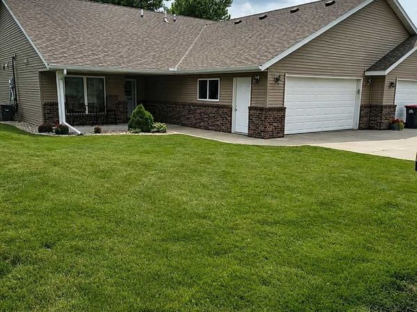 308 Aspenwood Drive , Redwood Falls, MN 56283