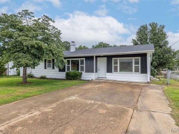 1901 Seifert Drive , Poplar Bluff, MO 63901