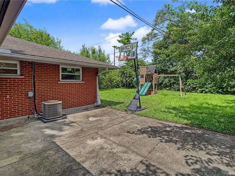 325 Windsor Court, West Carrollton, OH 45449 Photo 22