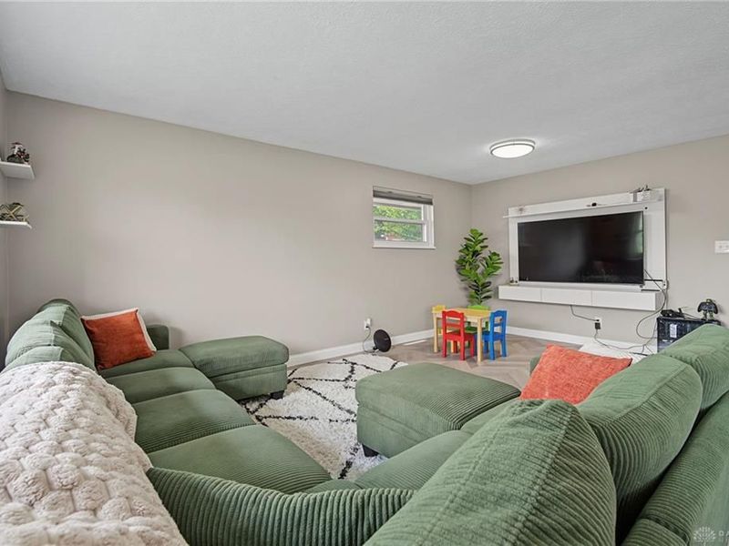 325 Windsor Court, West Carrollton, OH 45449 Photo 8