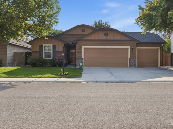 6816 S Mistyglen, Boise, ID 83709