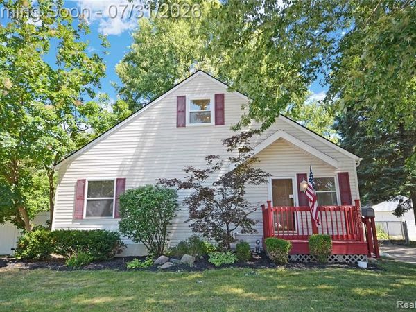 26550 Oakland Street , Roseville, MI 48066