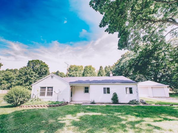 1072 E Territorial Road N, Rives Junction, MI 49277