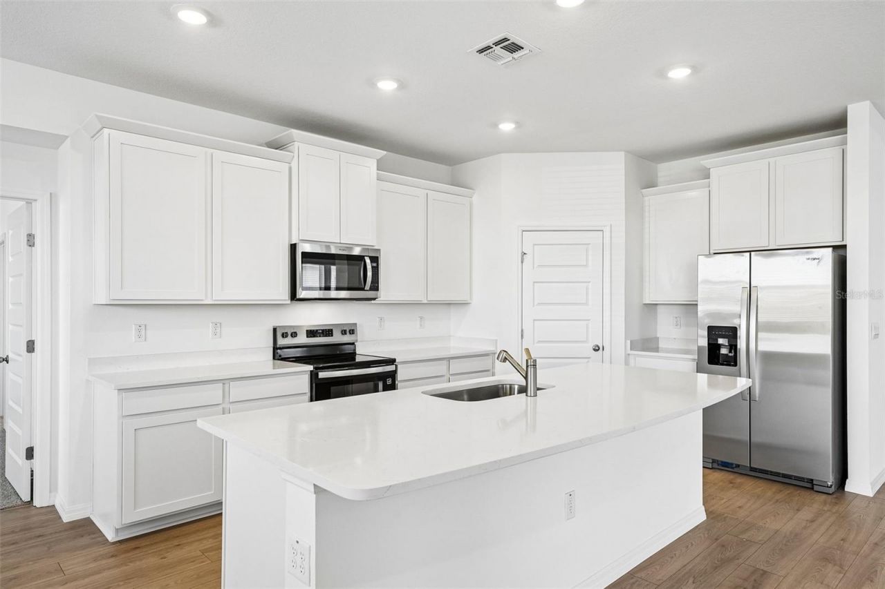 2265 Hamden Way , Mount Dora, FL 32757 Photo