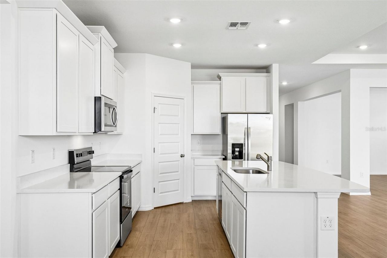 2265 Hamden Way , Mount Dora, FL 32757 Photo