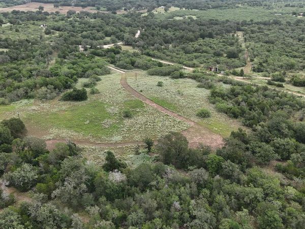 590 Coastal Lane, Luling, TX 78648