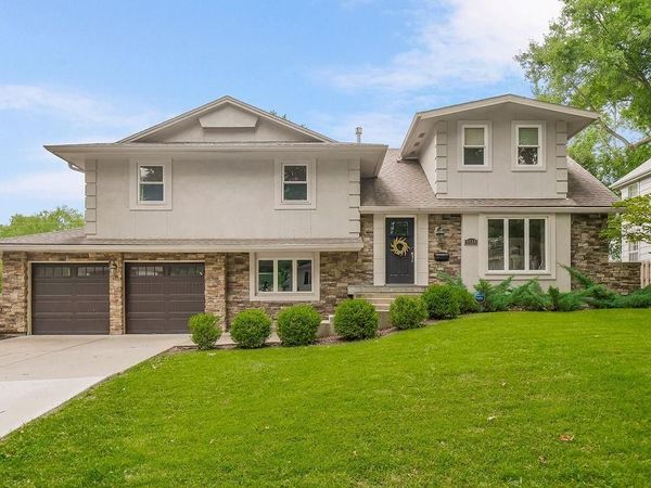 9924 Briar Drive, Overland Park, KS 66207