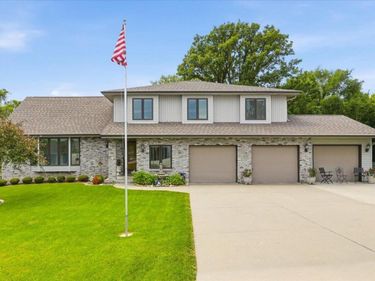 1711 JENNINGS Avenue, COUNCIL BLUFFS, IA 51503