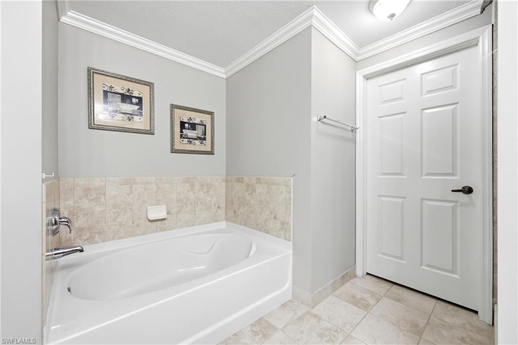20321 Estero Gardens Cir, Unit 203, Estero, FL 33928 Photo