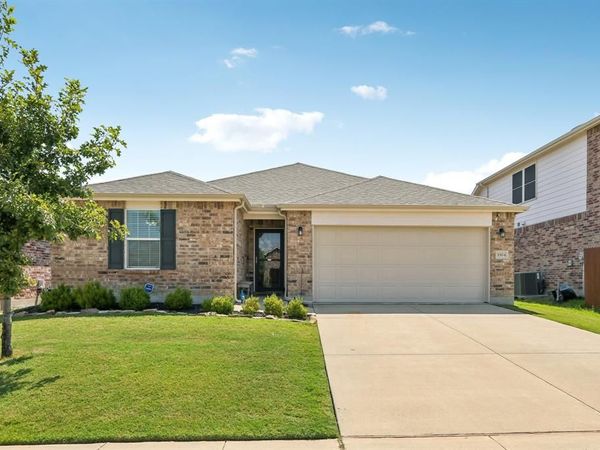 3304 Biggs Avenue, Aubrey, TX 76227