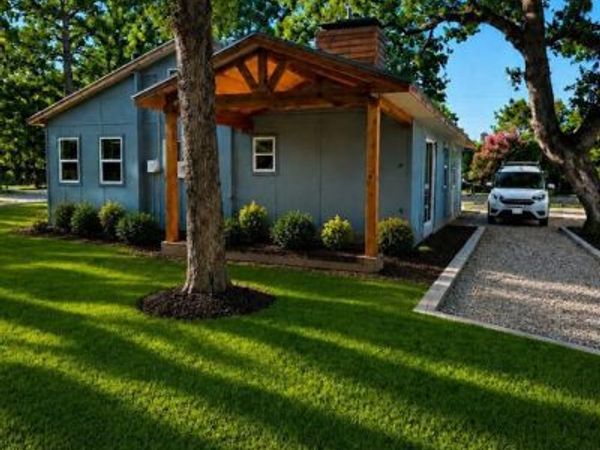 155 Barcelona Street, Payne Springs, TX 75156