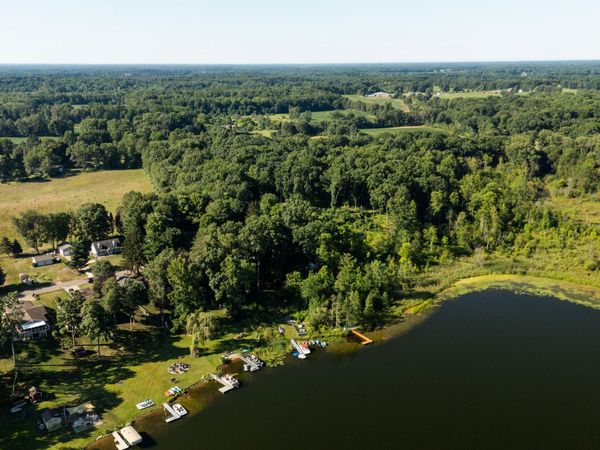 2654 E Drive S, Battle Creek, MI 49014