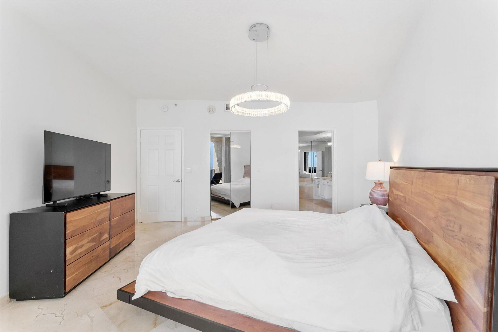 3200 N Ocean Boulevard, Unit 2505, Fort Lauderdale, FL 33308 Photo