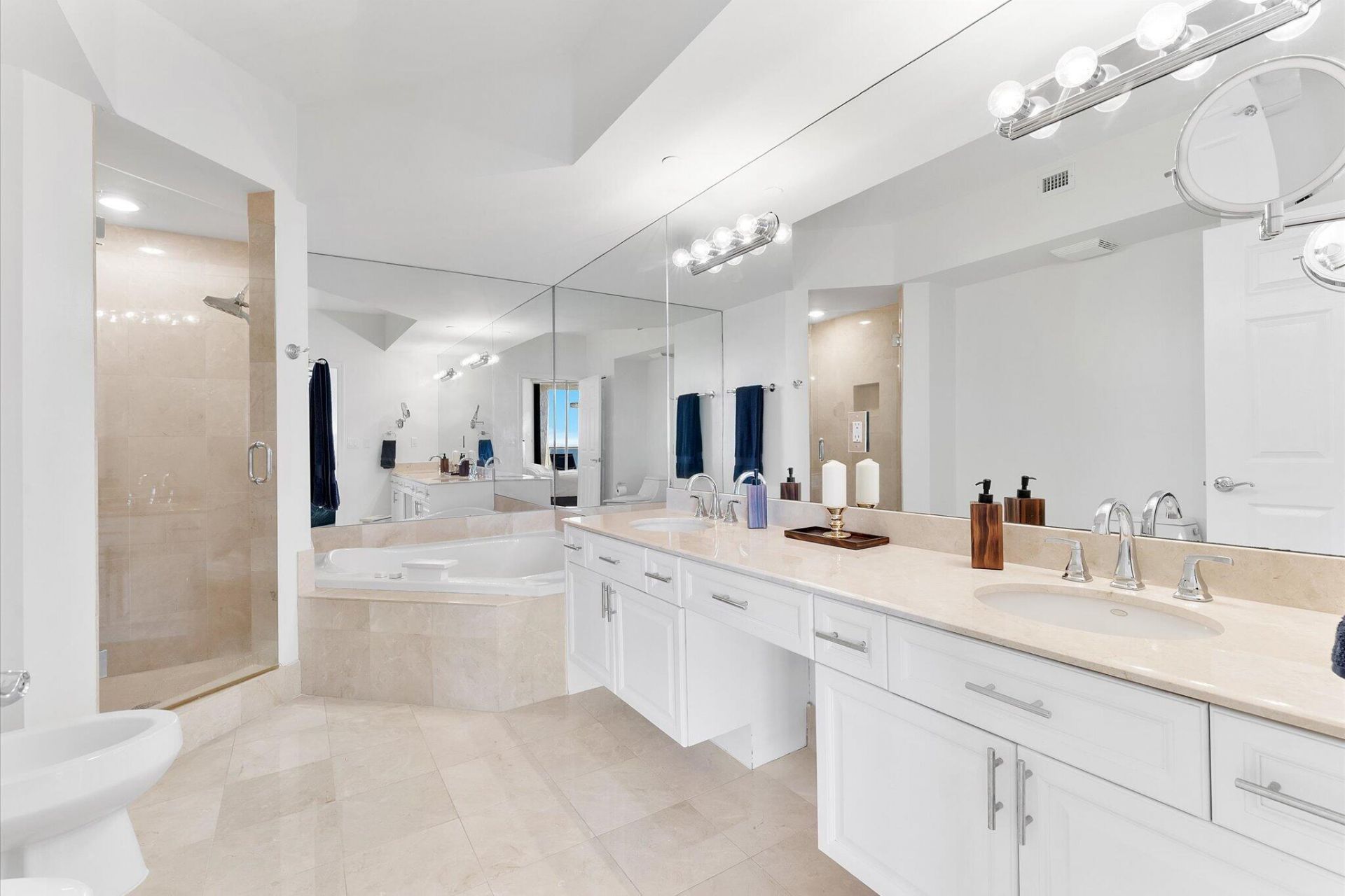 3200 N Ocean Boulevard, Unit 2505, Fort Lauderdale, FL 33308 Photo