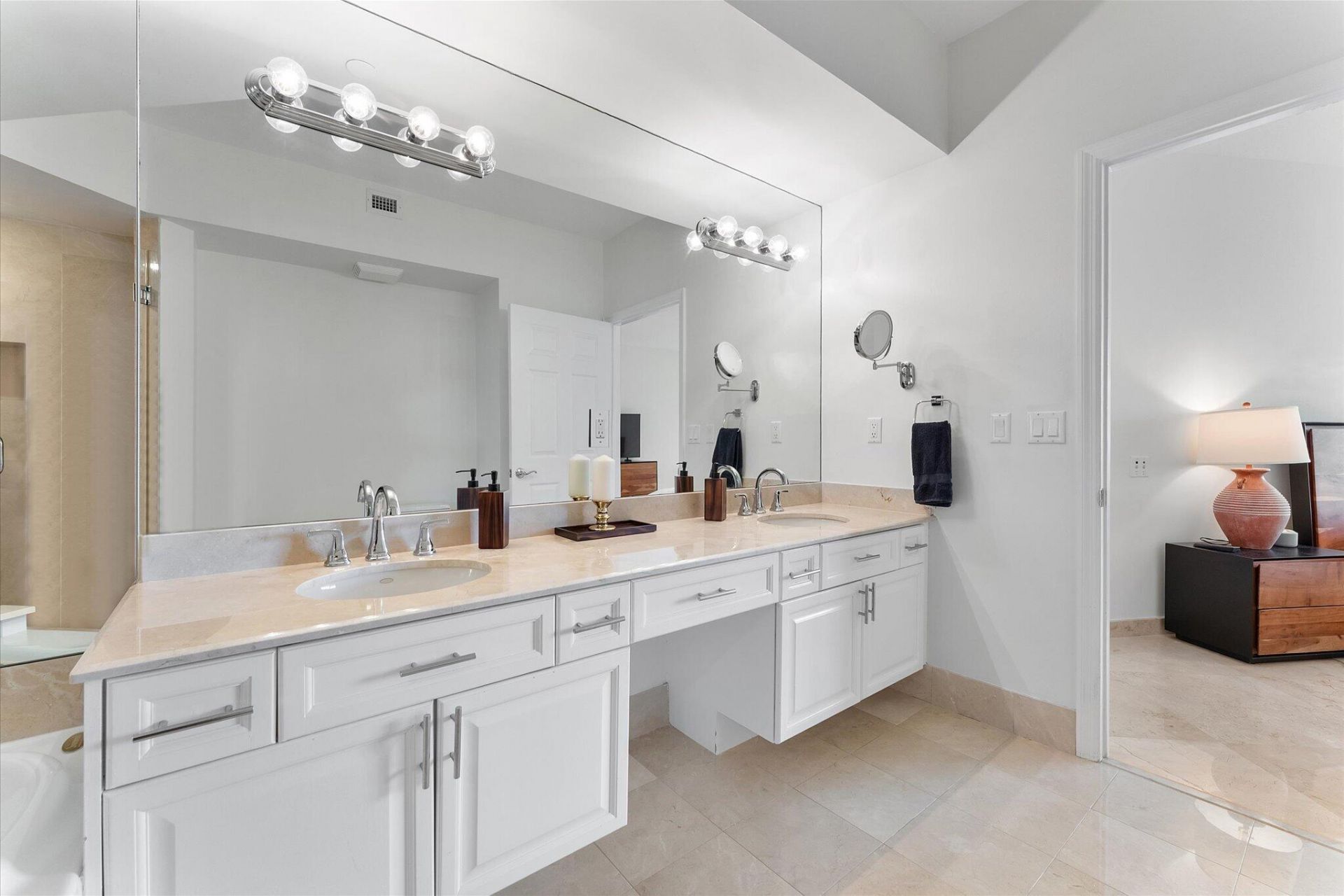 3200 N Ocean Boulevard, Unit 2505, Fort Lauderdale, FL 33308 Photo