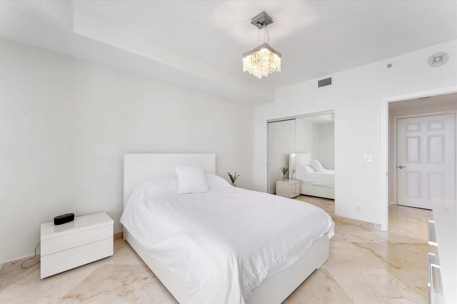 3200 N Ocean Boulevard, Unit 2505, Fort Lauderdale, FL 33308 Photo