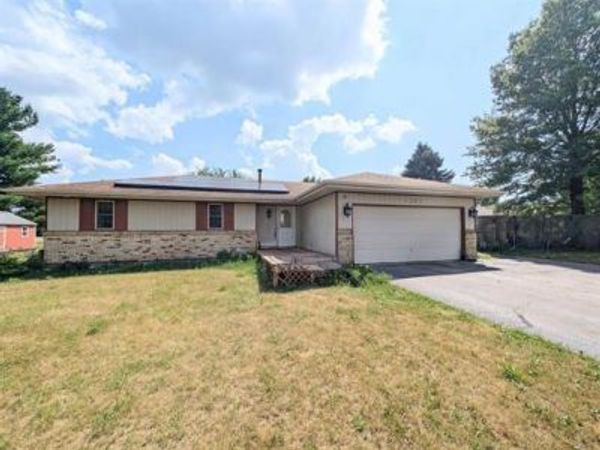 4367 Straw Lane , Roscoe, IL 61073