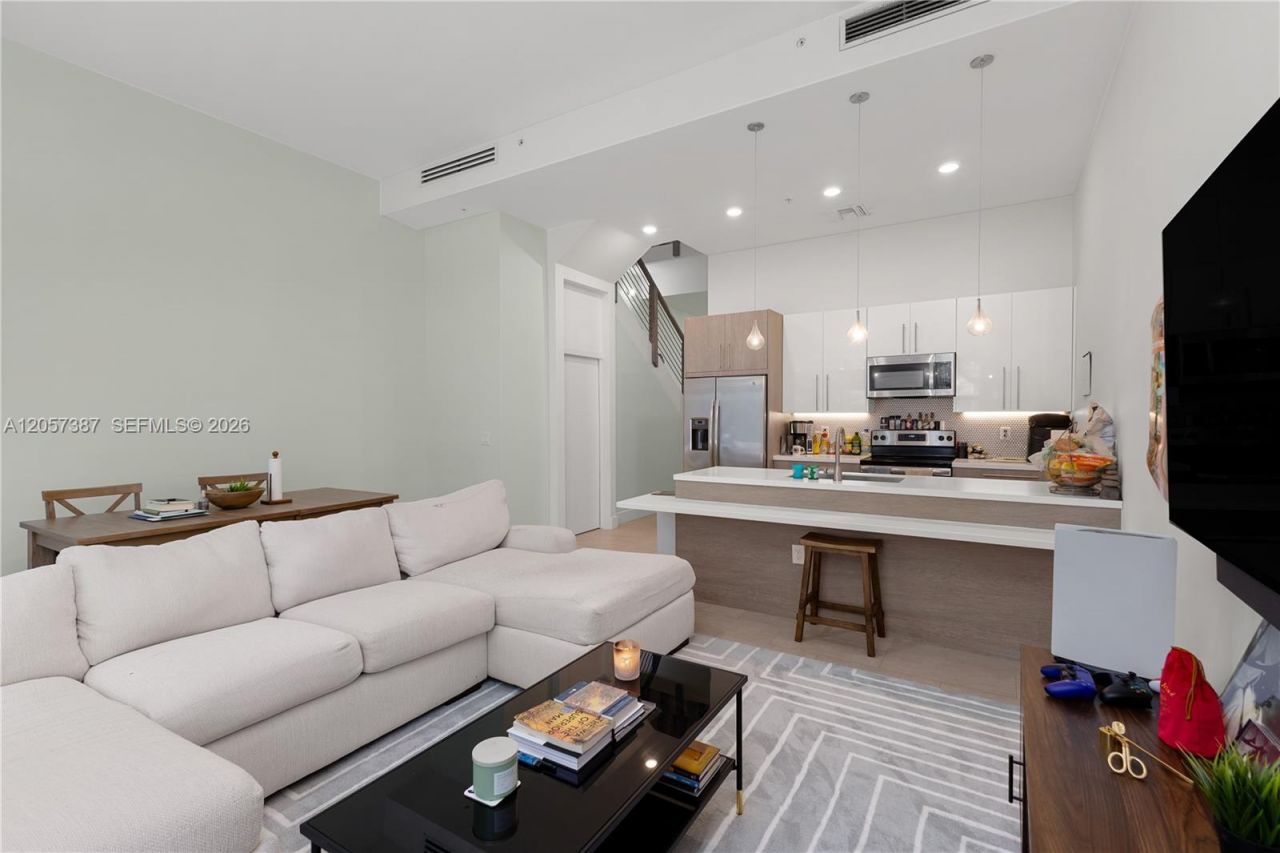 4444 NW 9th St , Plantation, FL 33317 Photo