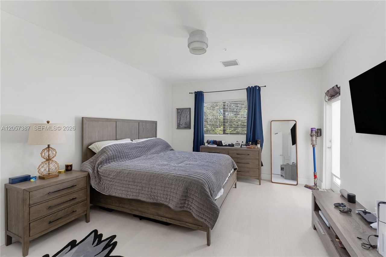 4444 NW 9th St , Plantation, FL 33317 Photo