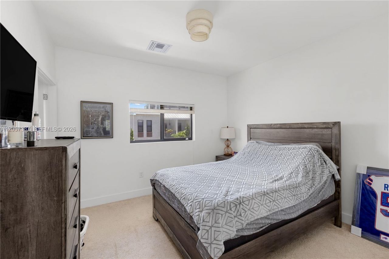 4444 NW 9th St , Plantation, FL 33317 Photo