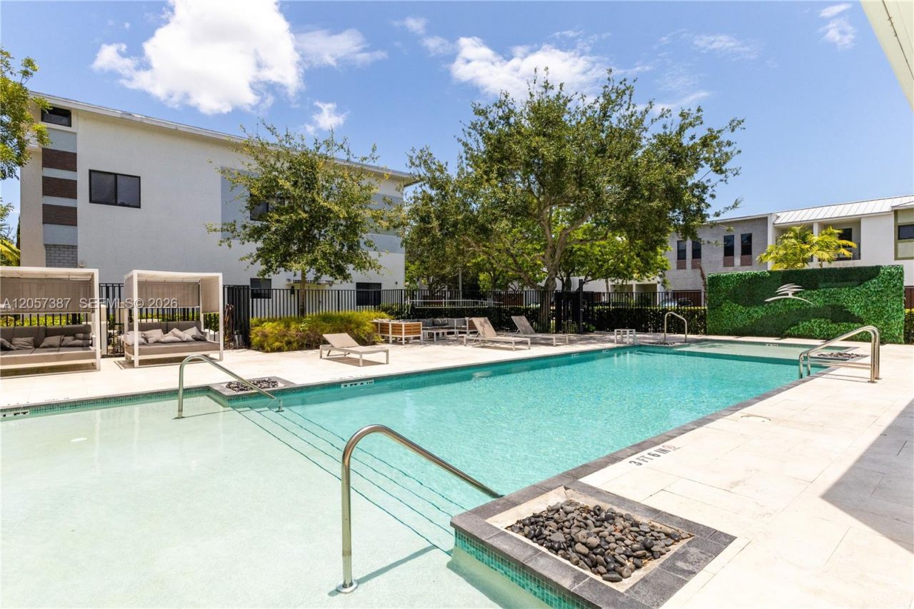 4444 NW 9th St , Plantation, FL 33317 Photo