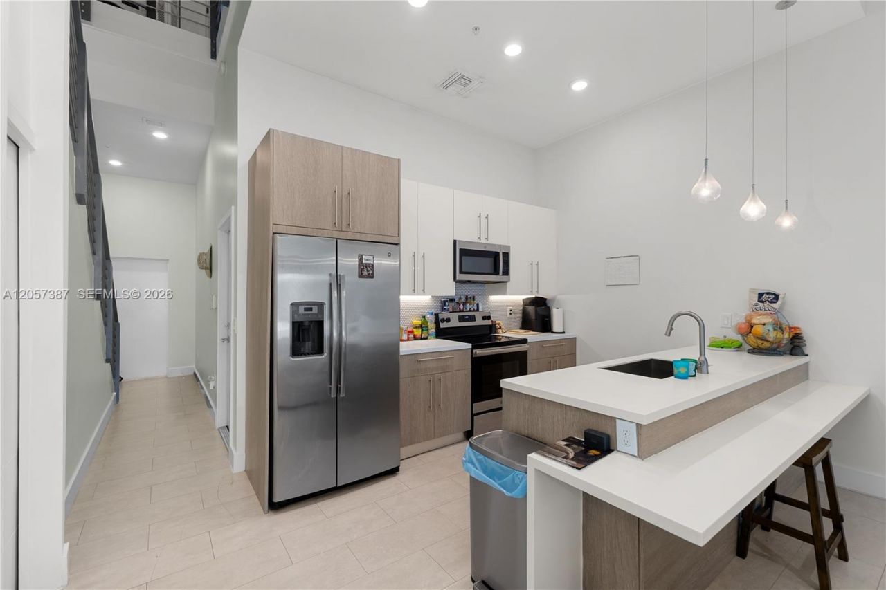 4444 NW 9th St , Plantation, FL 33317 Photo