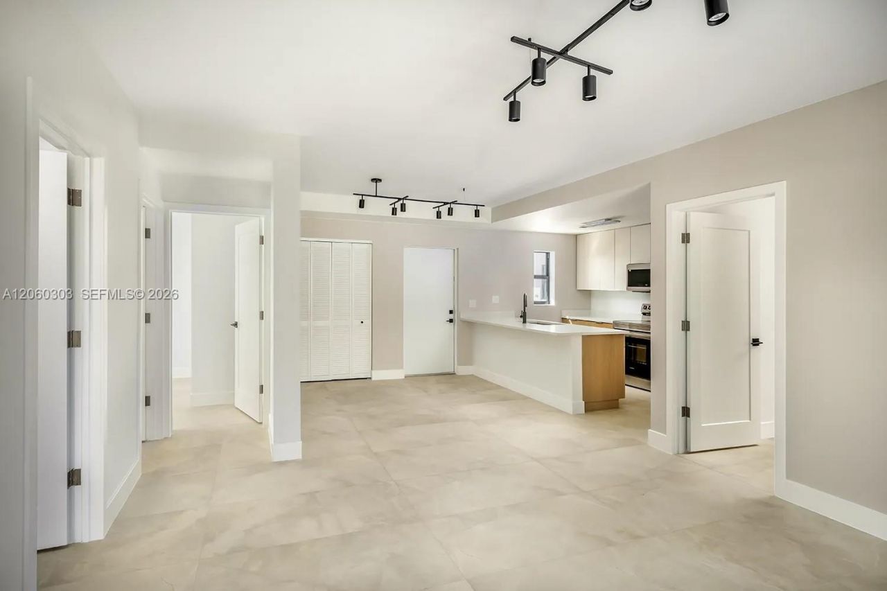 5423 NE Miami Ct , Unit 7, Miami, FL 33137 Photo