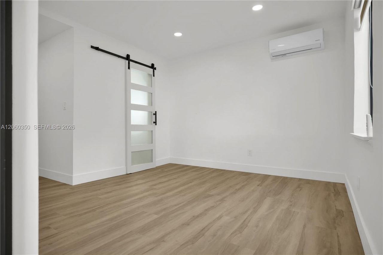 212 Beacom Blvd, Unit B, Miami, FL 33135 Photo