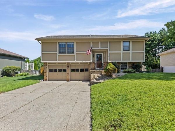 1406 SE 2nd Street, Lee's Summit, MO 64063
