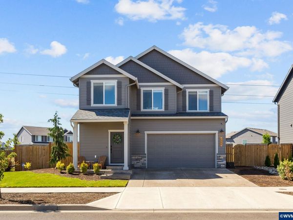 4882 Flight Av NE, Salem, OR 97305