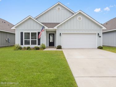 7777 Coral Lane, Ocean Springs, MS 39564