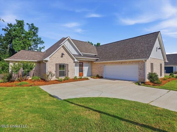 103 Ashby Ridge Drive, Canton, MS 39046