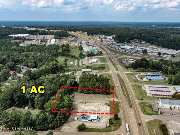 1331 B Sunset Drive, Grenada, MS 38901
