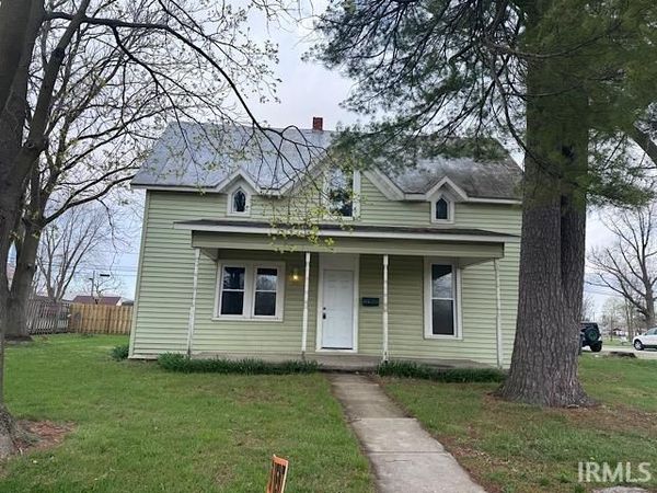111 E 2Nd Street, Ridgeville, IN 47380