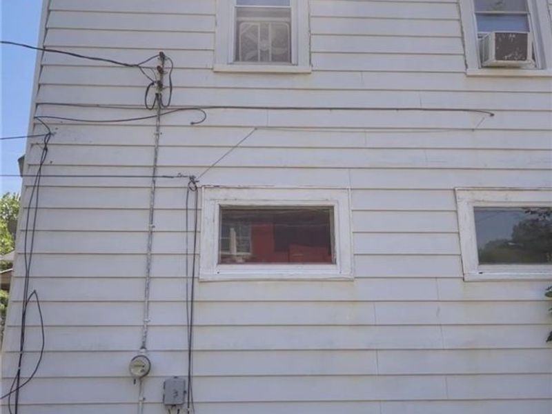 3525 E 110th Street, Cleveland, OH 44105 Photo 2