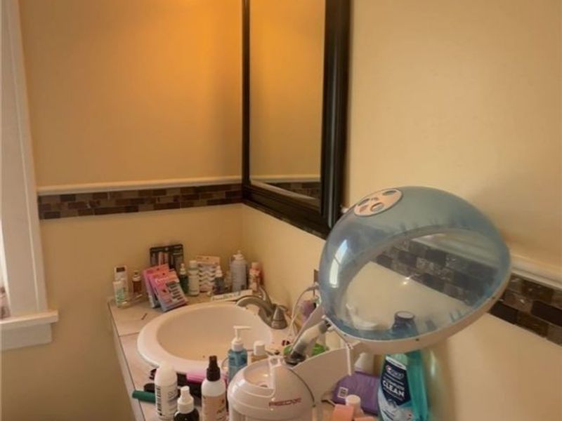3525 E 110th Street, Cleveland, OH 44105 Photo 20
