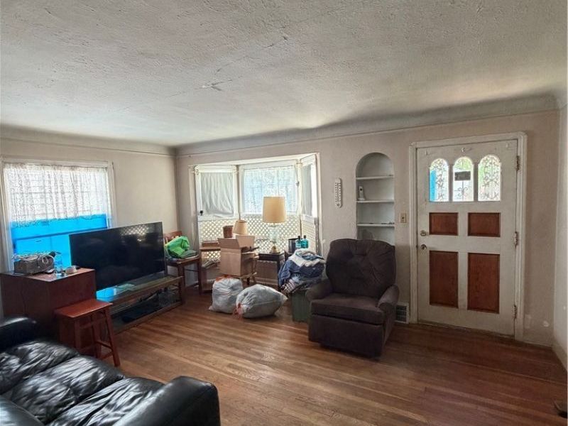 10118 Unity Avenue , Cleveland, OH 44111 Photo 4