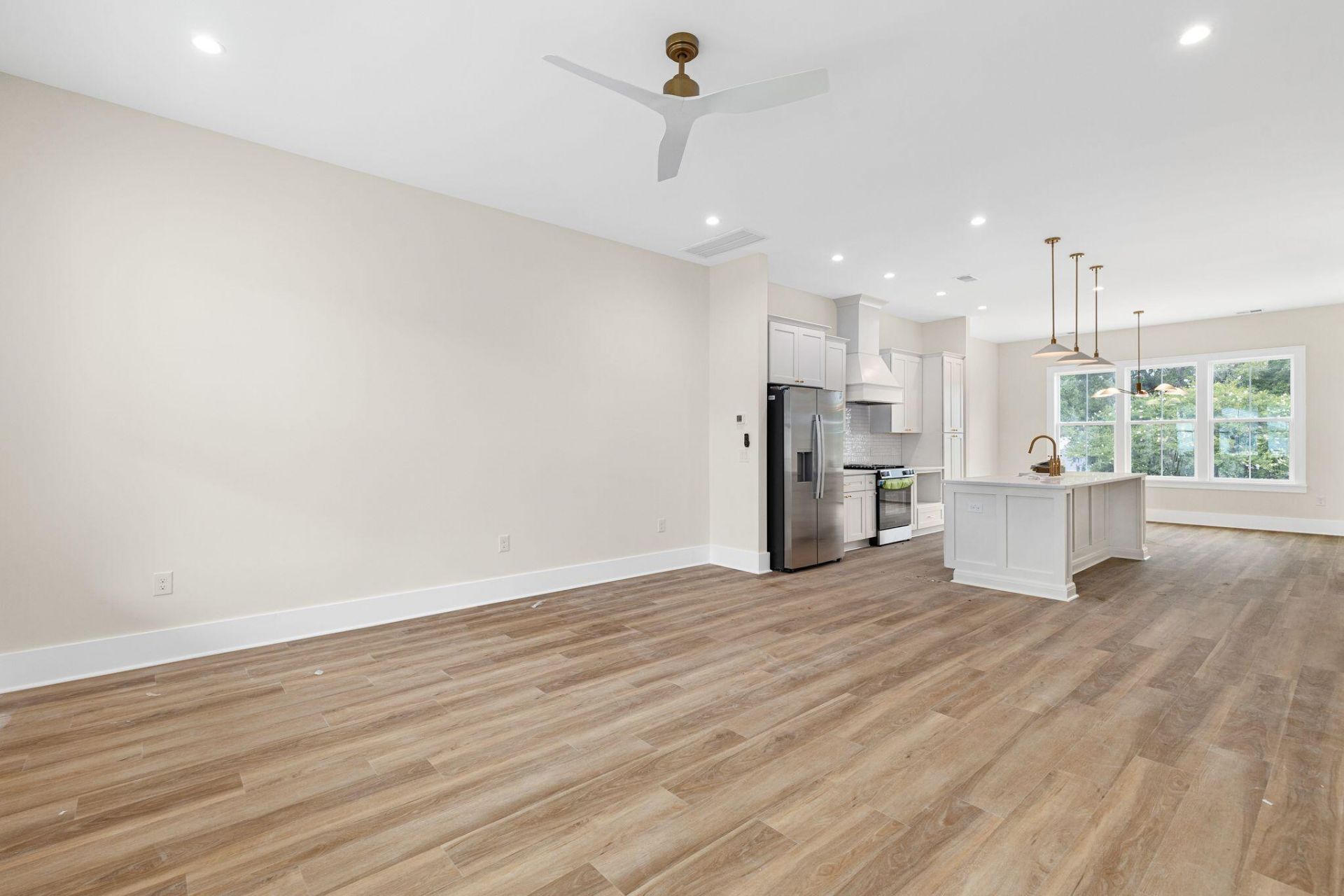1606 Lauda Drive Photo 4