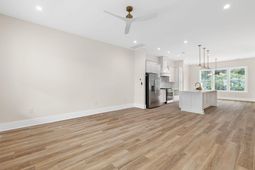 1606 Lauda Drive photo 4