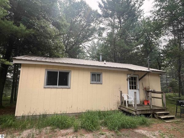 2323 Hummingbird Lane, Grayling, MI 49738