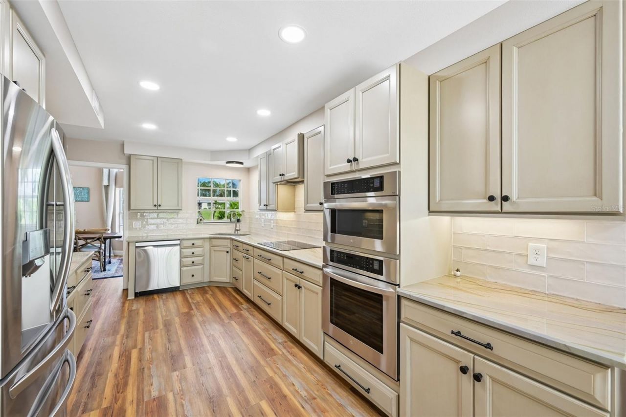 404 Cardiff Road , Unit 17, Venice, FL 34293 Photo