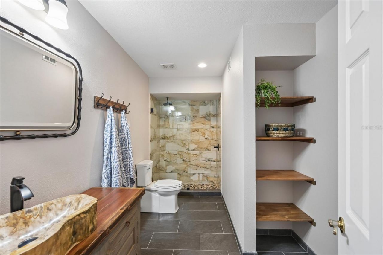 404 Cardiff Road , Unit 17, Venice, FL 34293 Photo