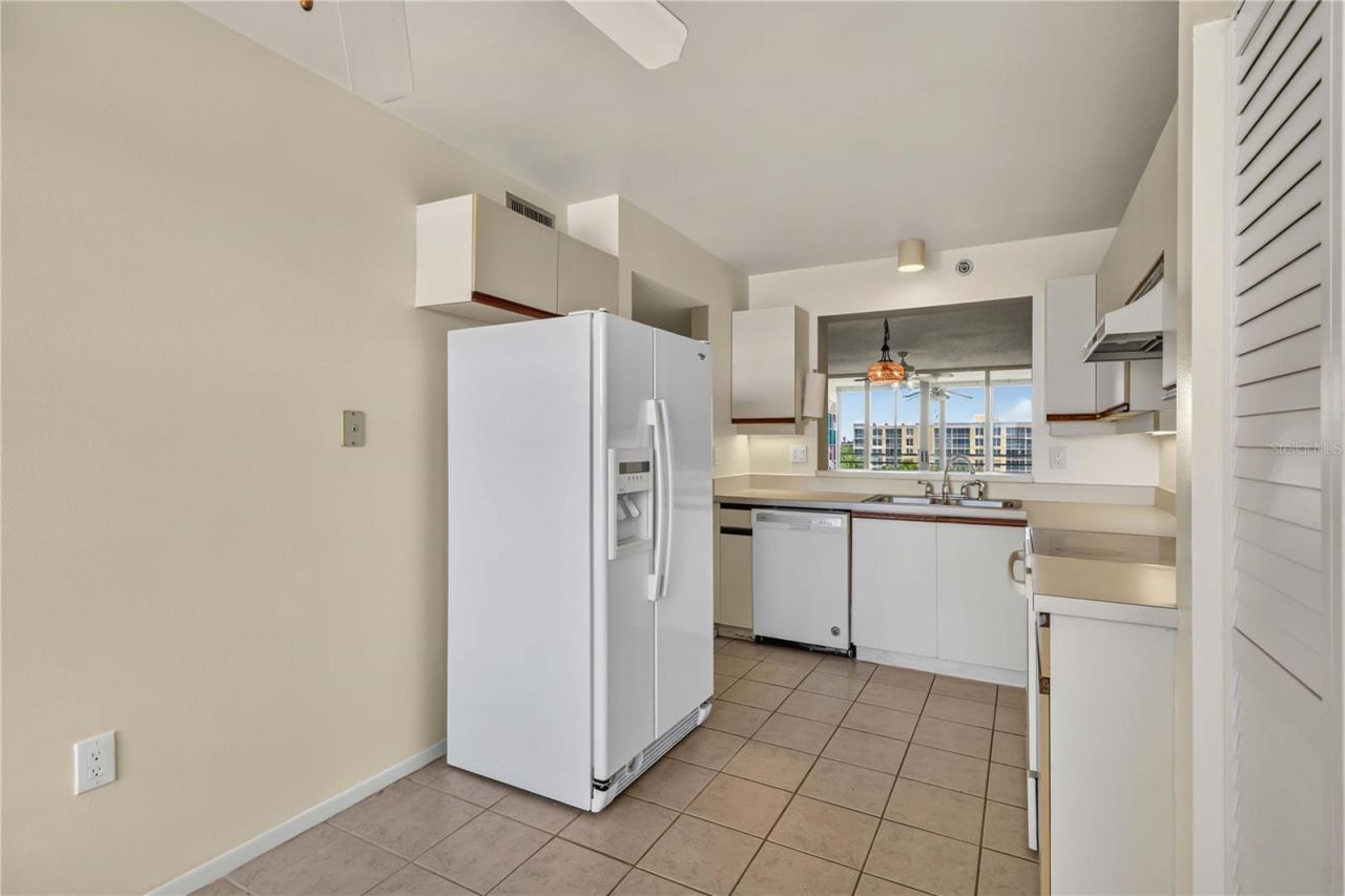 4550 Pinebrook Circle, Unit 605, Bradenton, FL 34209 Photo