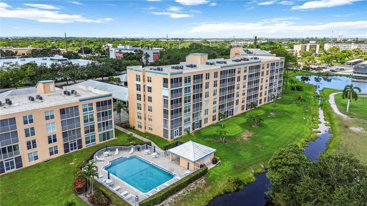4550 Pinebrook Circle, Unit 605, Bradenton, FL 34209 Photo